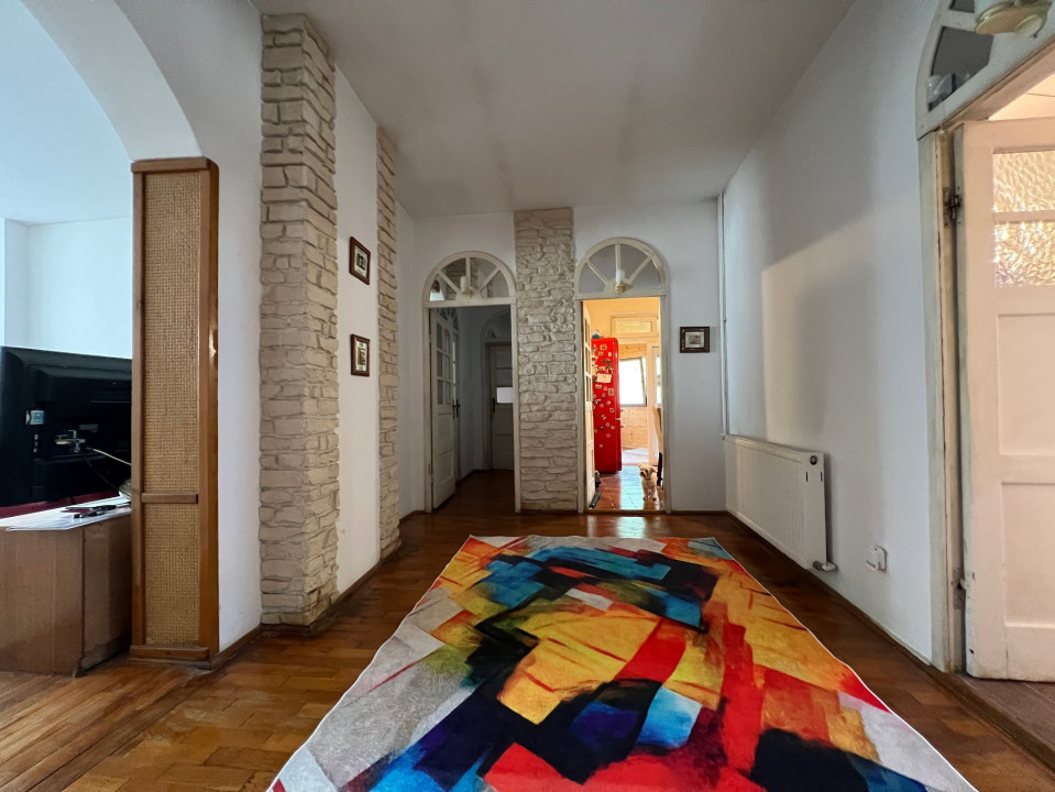 Apartament 3 camere zona Polona 