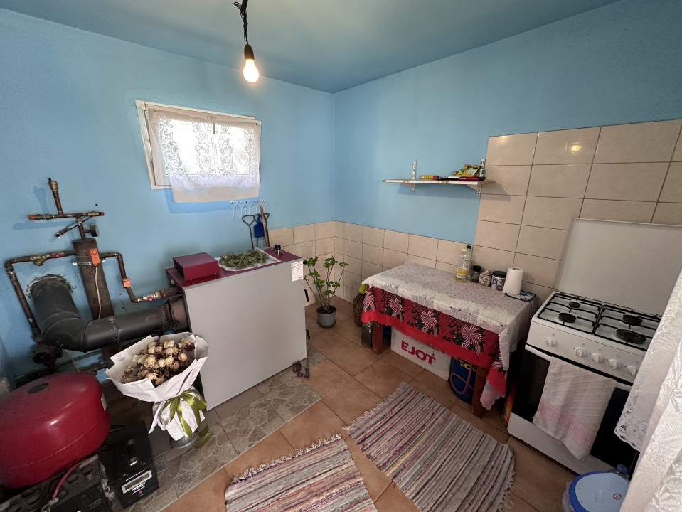 CREVEDIA-DARZA, CASA P+E 210 MP, LOT 721 MP!