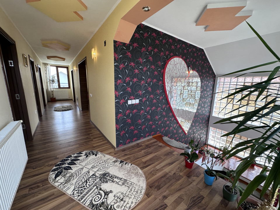 CREVEDIA-DARZA, CASA P+E 210 MP, LOT 721 MP!
