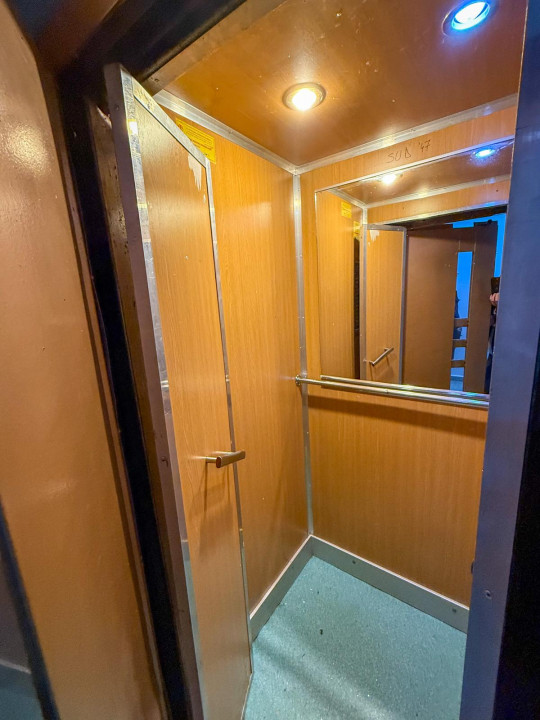 Lacul Tei, bloc reabilitat si scara renovata
