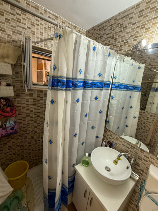 Lacul Tei, bloc reabilitat si scara renovata