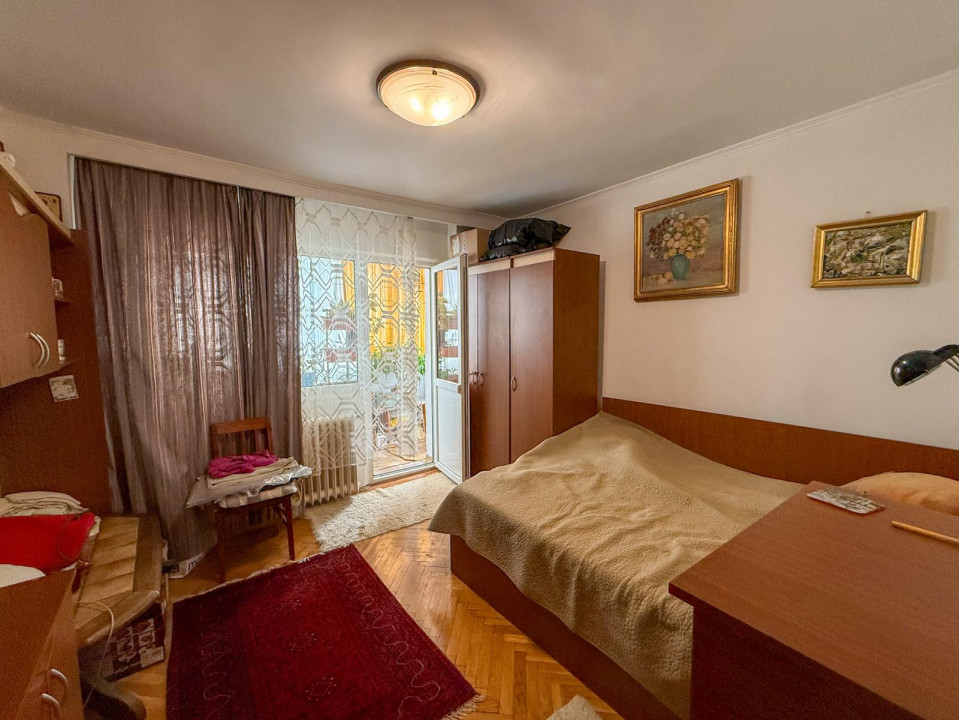 Lacul Tei, bloc reabilitat si scara renovata