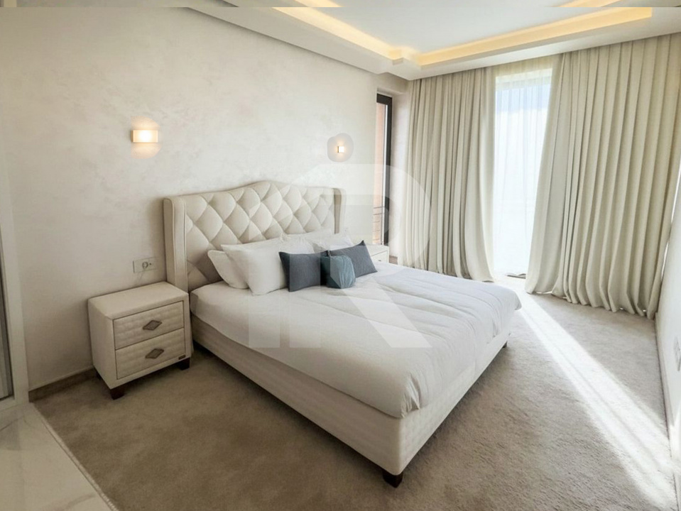 Pe Malul Snagovului, Unde Luxul Devine Cotidian