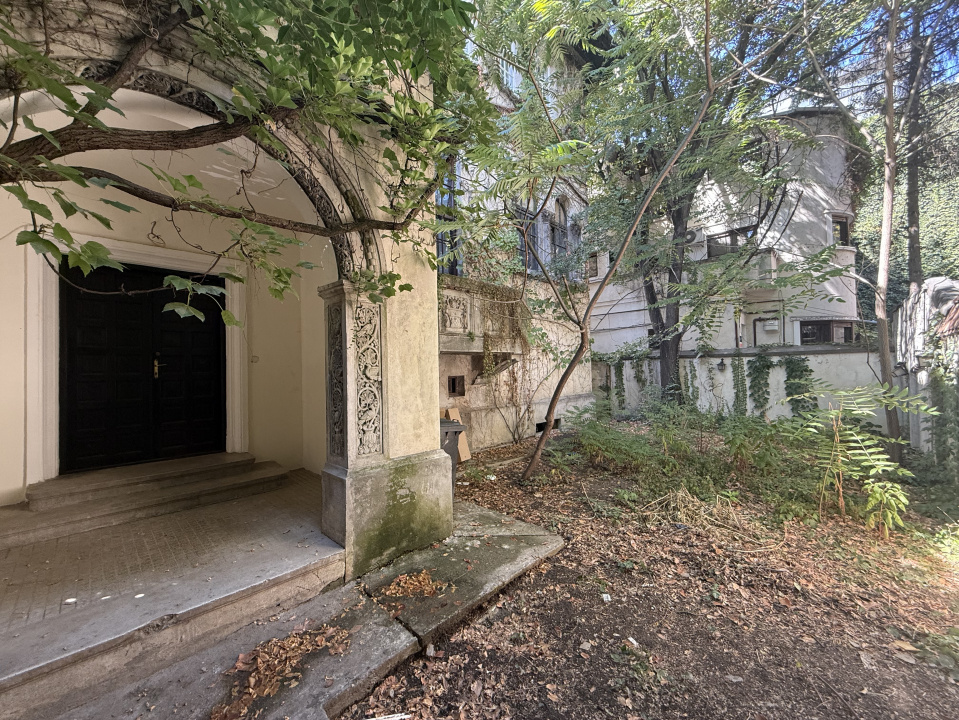 Apartament spațios în vilă deosebită – zona Grădina Icoanei