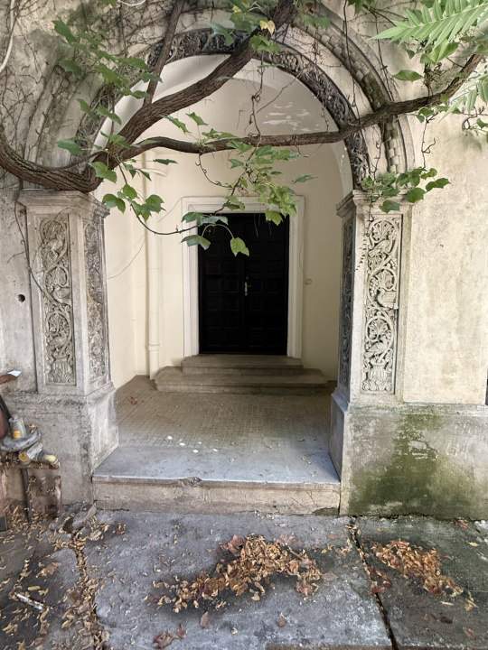 Apartament spațios în vilă deosebită – zona Grădina Icoanei