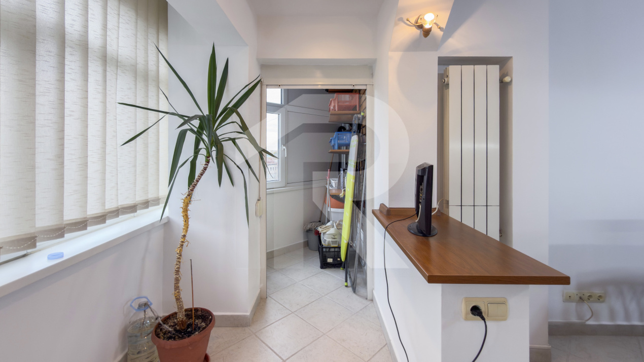 Vânzare apartament 3 camere – Ultracentral, Bloc Scala, Bd. Magheru