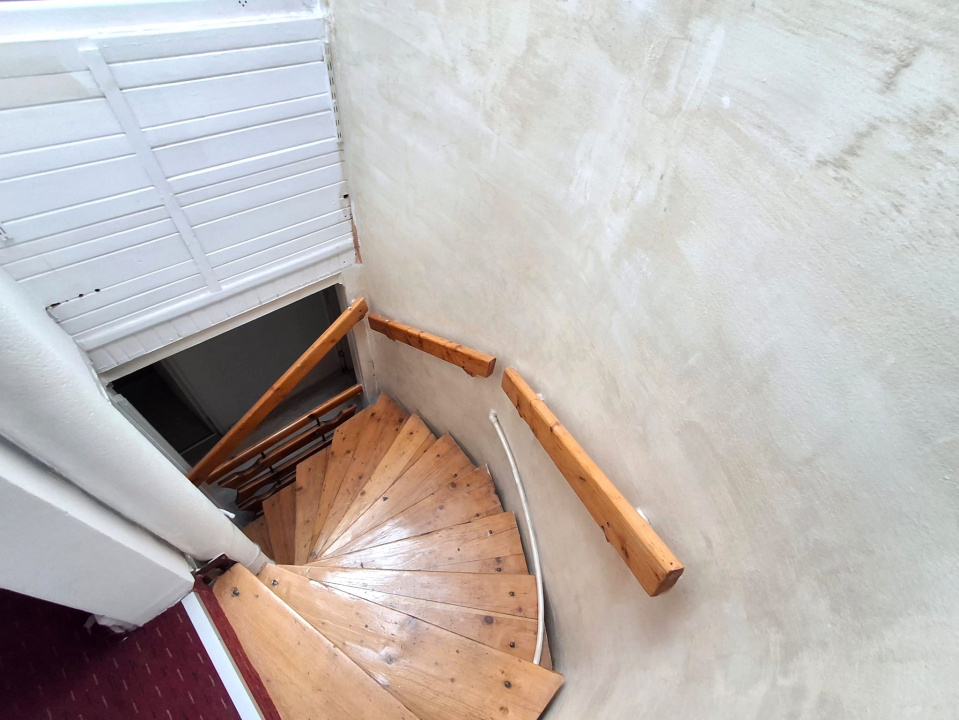 De Vanzare  Casa si Spatiu Comercial  zona Piata Unirii