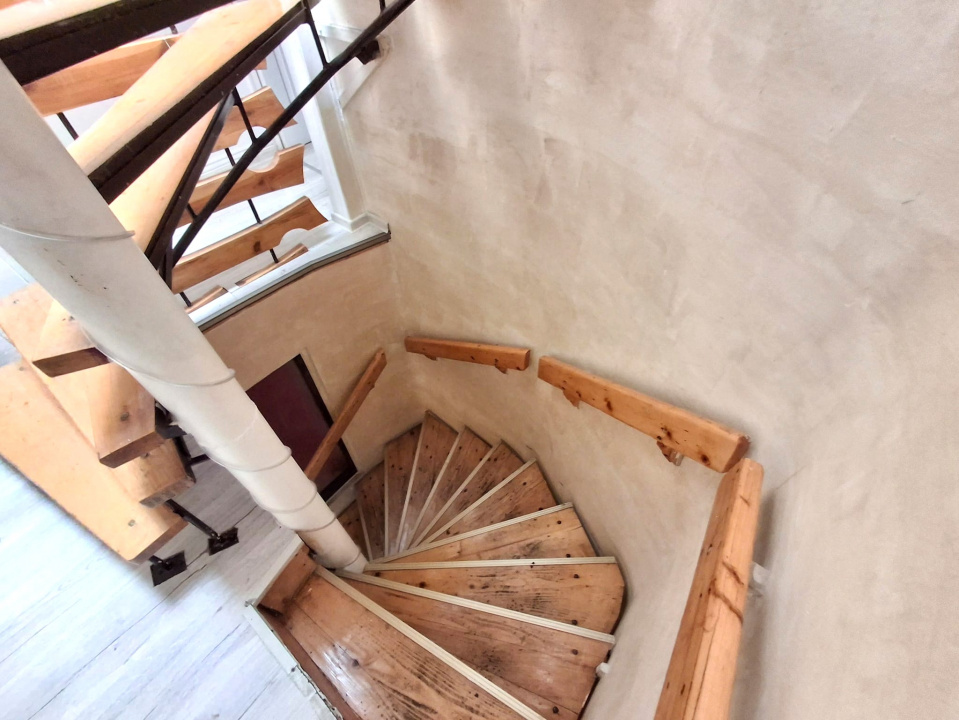 De Vanzare  Casa si Spatiu Comercial  zona Piata Unirii